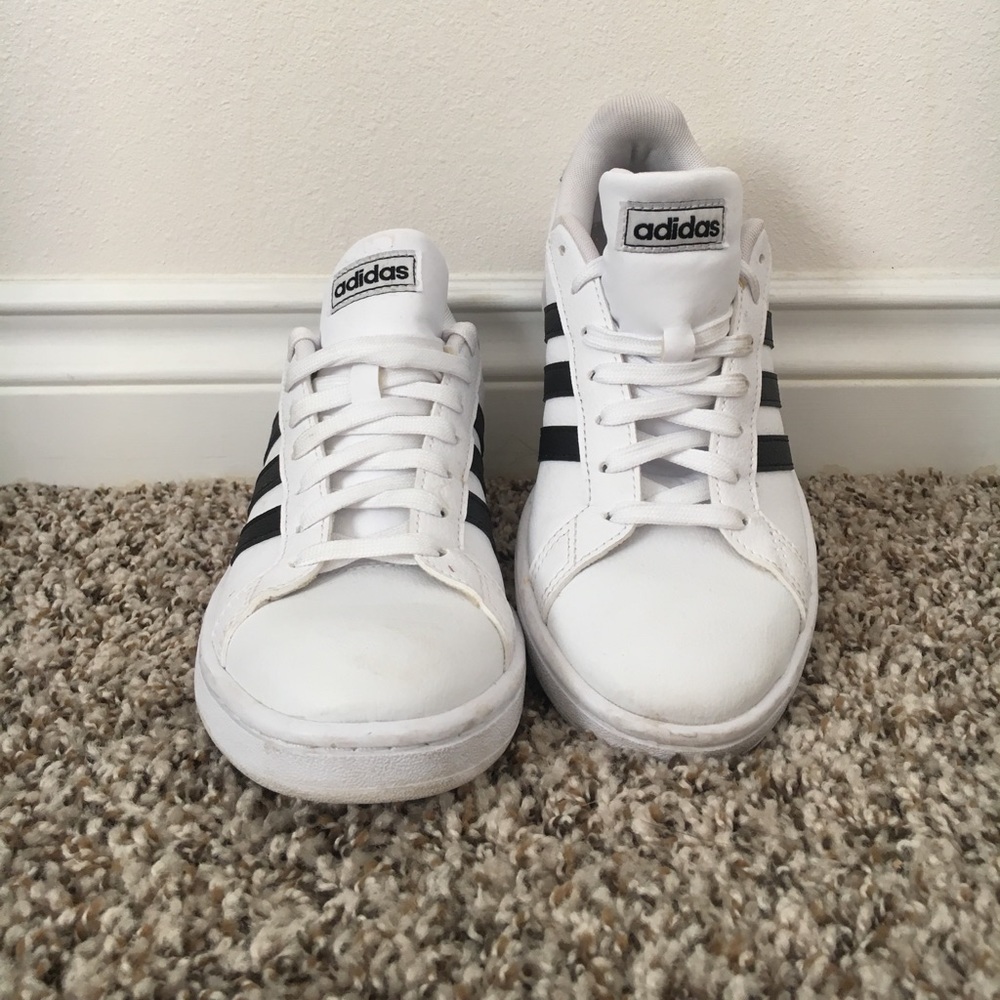 Adidas Sneakers.
